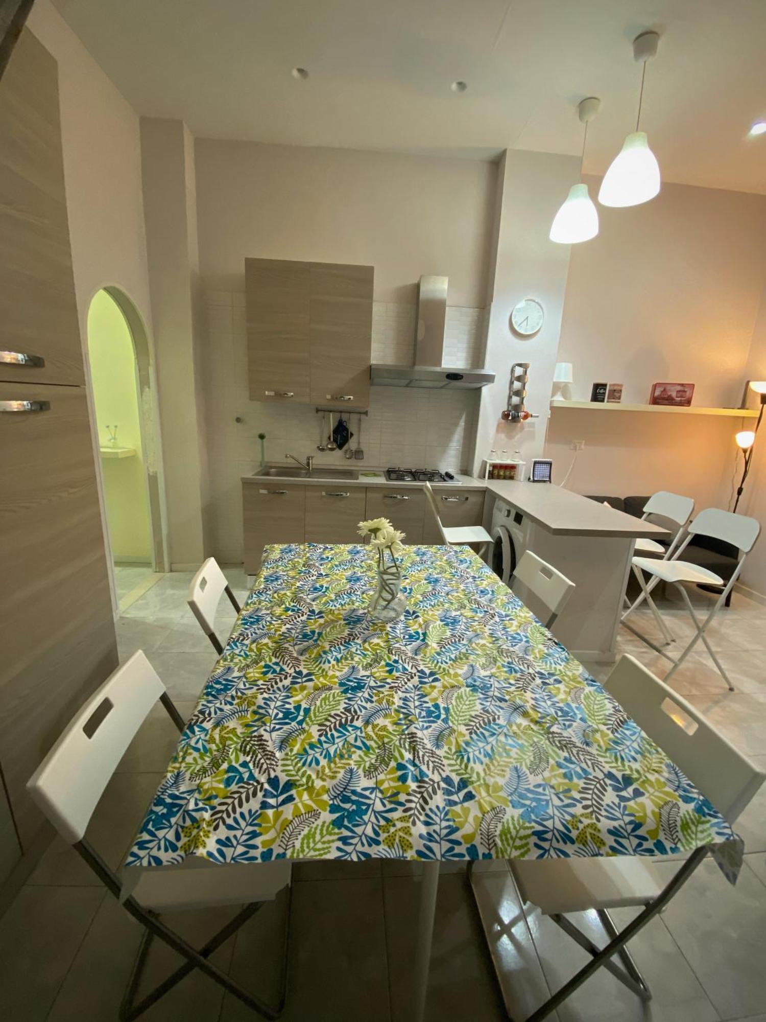Apartament La Casa Al Centro " Vicino Al Centro Storico Di Napoli" Zewnętrze zdjęcie