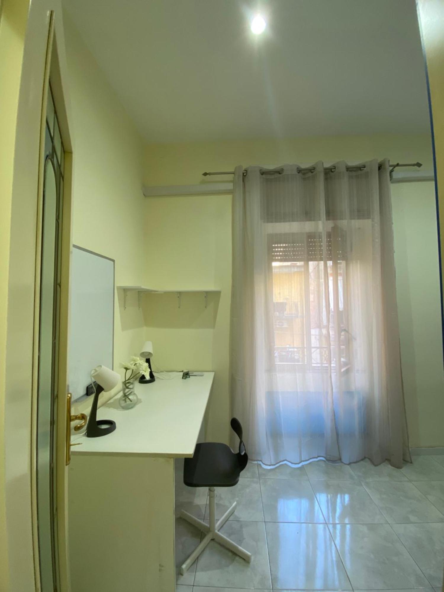 Apartament La Casa Al Centro " Vicino Al Centro Storico Di Napoli" Zewnętrze zdjęcie