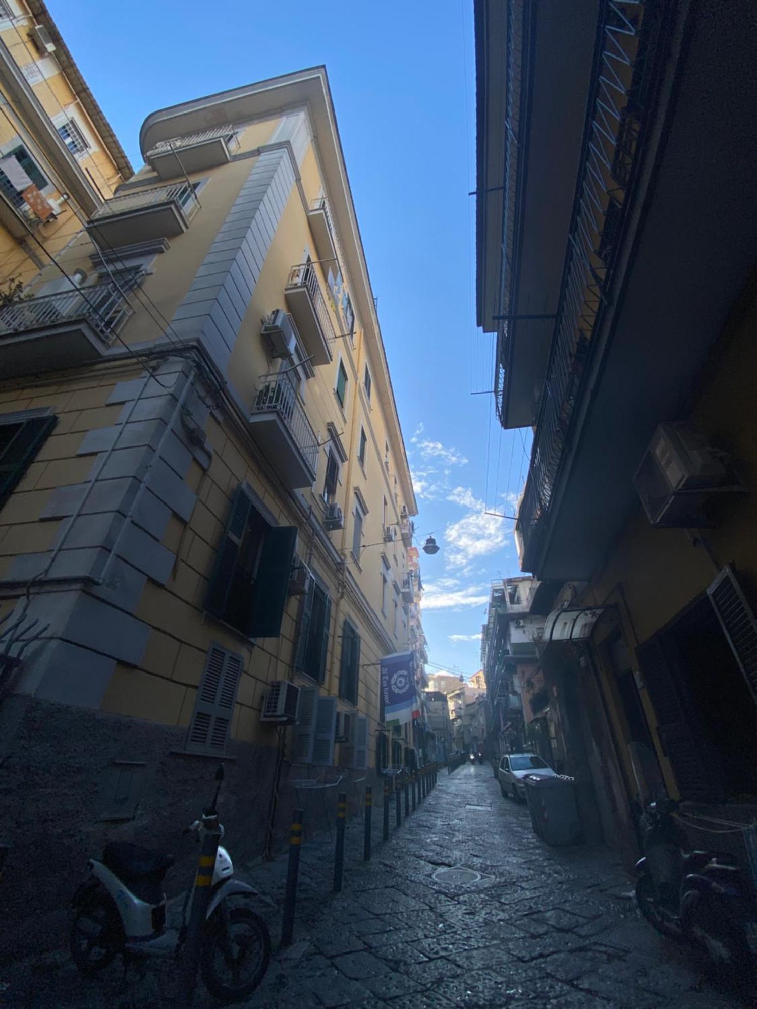 Apartament La Casa Al Centro " Vicino Al Centro Storico Di Napoli" Zewnętrze zdjęcie